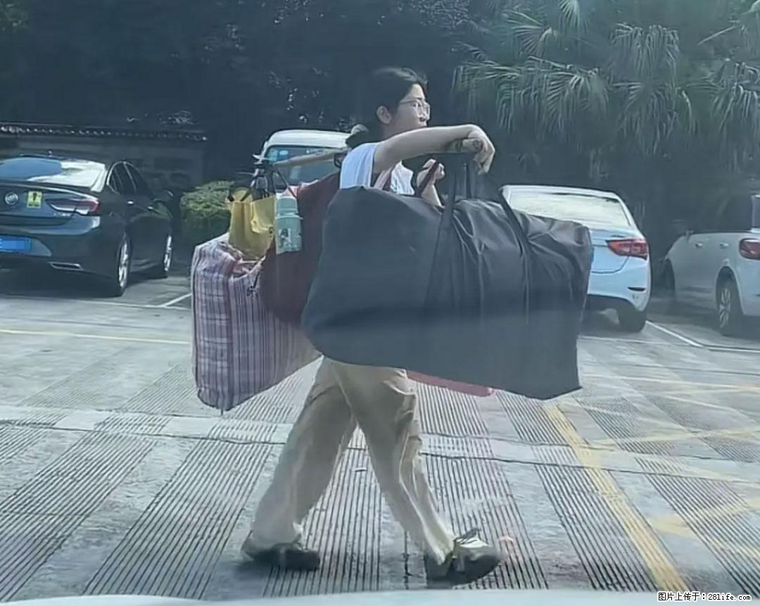 全网追的“扁担女孩”，找了一份暑假工，时薪12元 - 东营生活资讯 - 东营28生活网 dy.28life.net